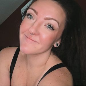 Meet your Posher, Erika